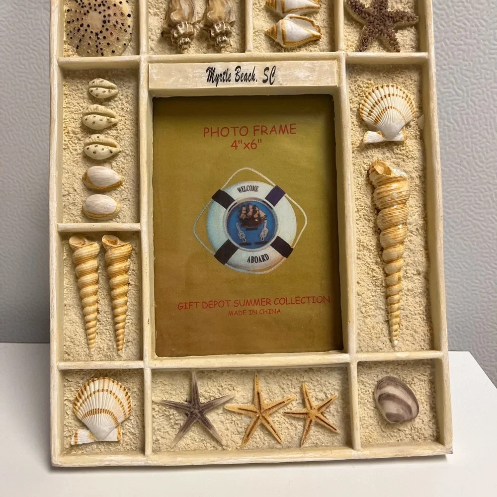 Sea Shell Picture Frame Starfish with Shells Myrtle Beach, SC 4”x6” Nice